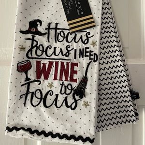 Hocus Pocus Wine Halloween Kitchen Towel Set NWT